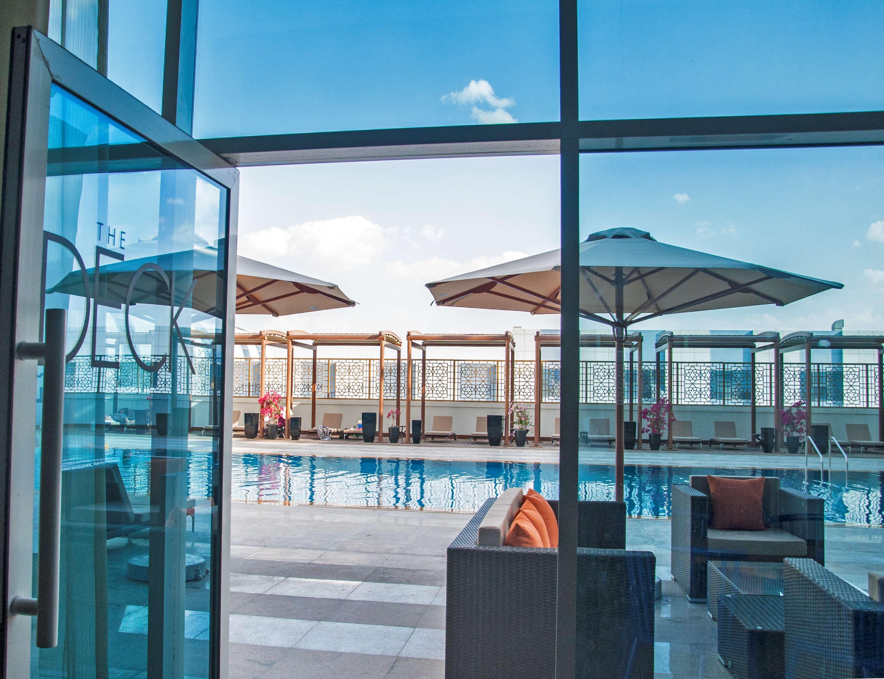 Radisson Blu Hotel, Ajman Exterior photo The swimming pool at the 10th floor
